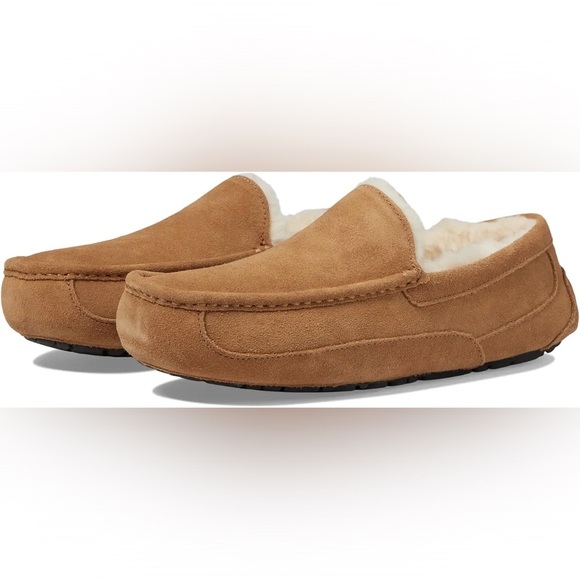 UGG Men's Ascot Chestnut Suede Loafers - Picture 8 of 8